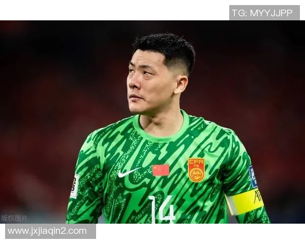 梳头造型成标志足球球星以独特发型和精湛球技征服绿茵场